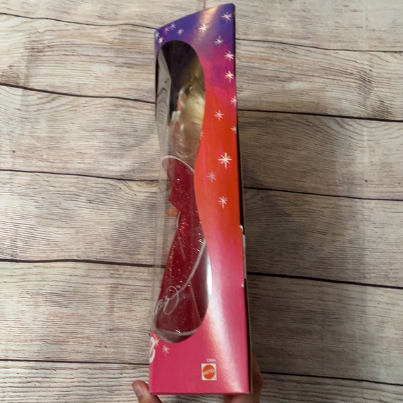 Sparkling Splendor Barbie 1993 - Picture 7 of 9